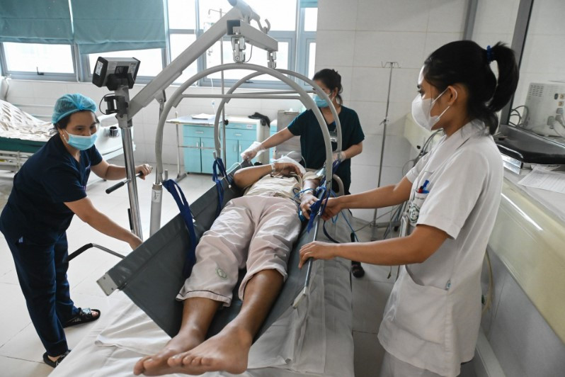 Việt Nam đối mặt “gánh nặng kép” từ bệnh không lây nhiễm và bệnh truyền nhiễm